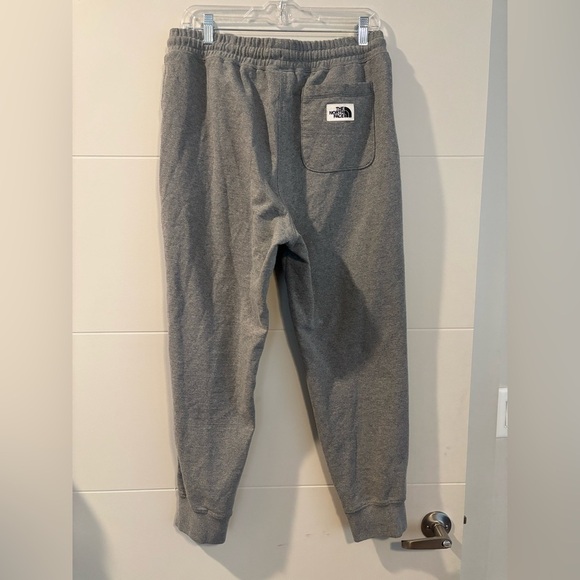 The North Face Gray Sweatpants Relaxed Fit - Picture 3 of 3